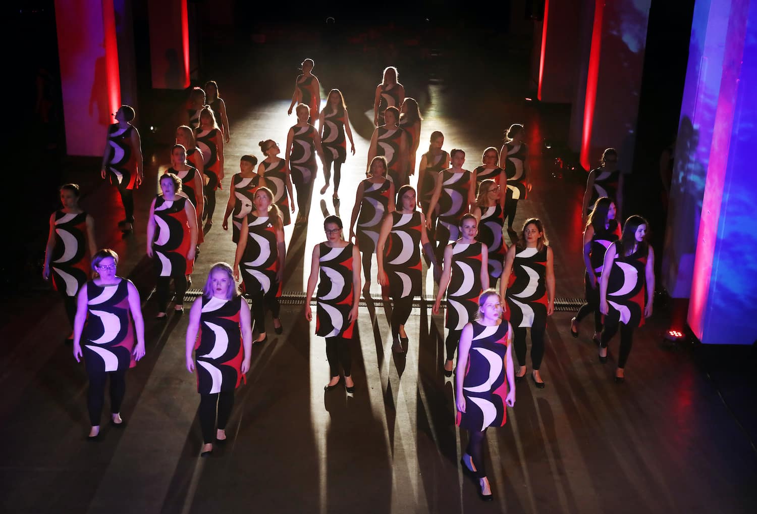 KYN Loitsut-teoksen kantaesityksessä Kattilahallissa Helsingissä. Kuvaaja: Maarit Kytöharju